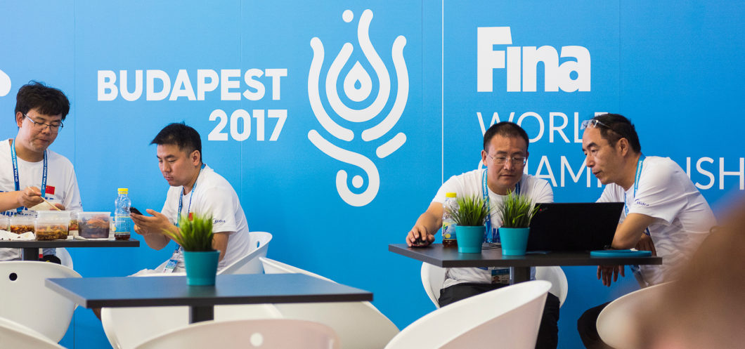 Graphasel Design Studio - 17. FINA World Championships és Duna Aréna – Navigációs rendszer - Arculat Enteriőr Navigáció Print Graphasel Design Studio - 17. FINA World Championships és Duna Aréna – Navigációs rendszer - Arculat Enteriőr Navigáció Print