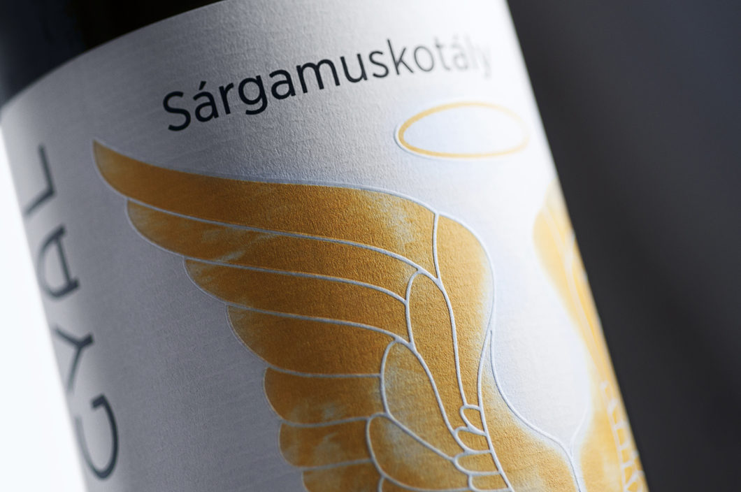 Graphasel Design Studio - Angyal Borászat címkecsalád - Arculat Print Graphasel Design Studio - Angyal Borászat címkecsalád - Arculat Print