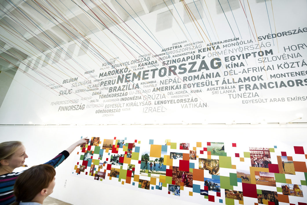 Graphasel Design Studio - Campus Hungary térinstalláció - Enteriőr Print Graphasel Design Studio - Campus Hungary térinstalláció - Enteriőr Print