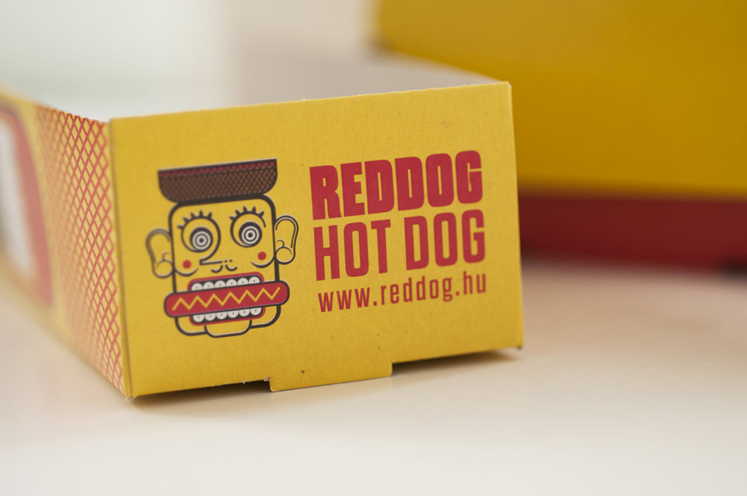 Graphasel Design Studio - Reddog Hot Dog - Arculat Csomagolás Print Graphasel Design Studio - Reddog Hot Dog - Arculat Csomagolás Print